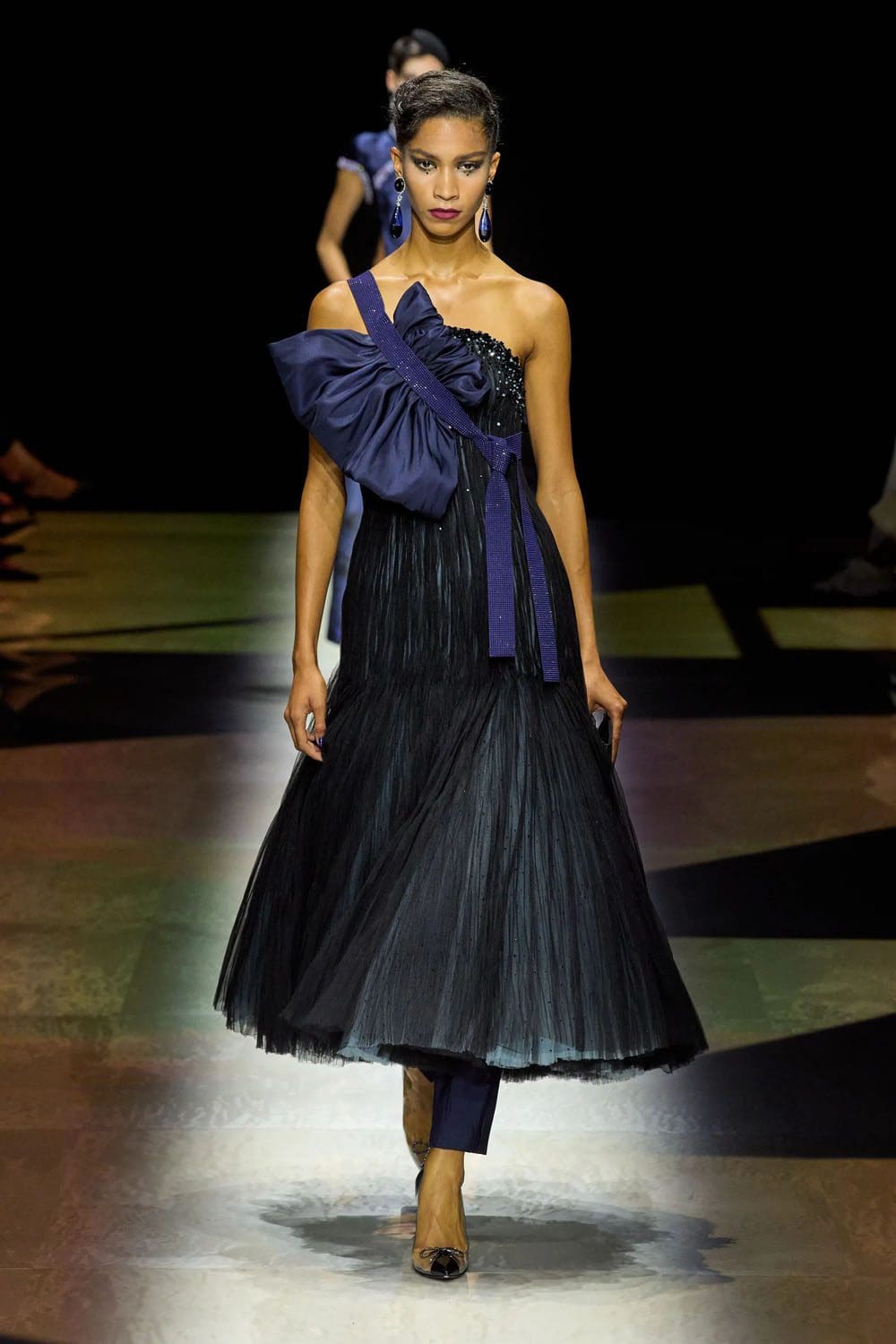 Giorgio Armani Privé outono inverno 2022-2023 Runway revista