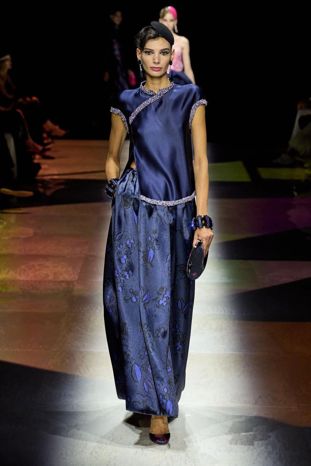 Giorgio Armani Privé outono inverno 2022-2023 Runway revista
