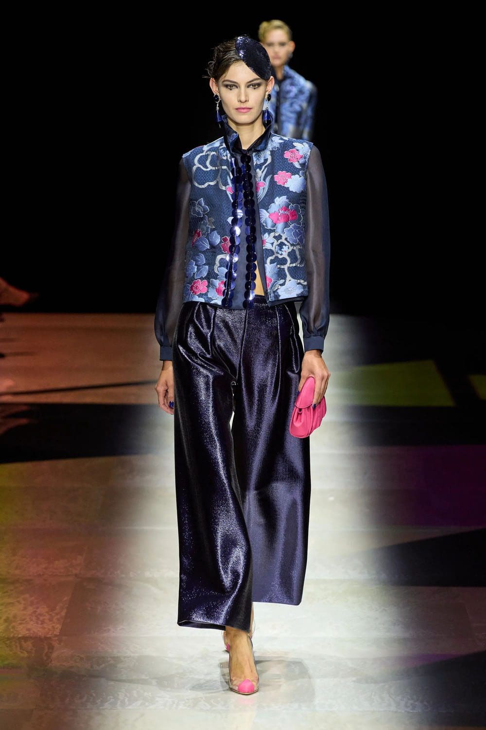 Giorgio Armani Privé outono inverno 2022-2023 Runway revista