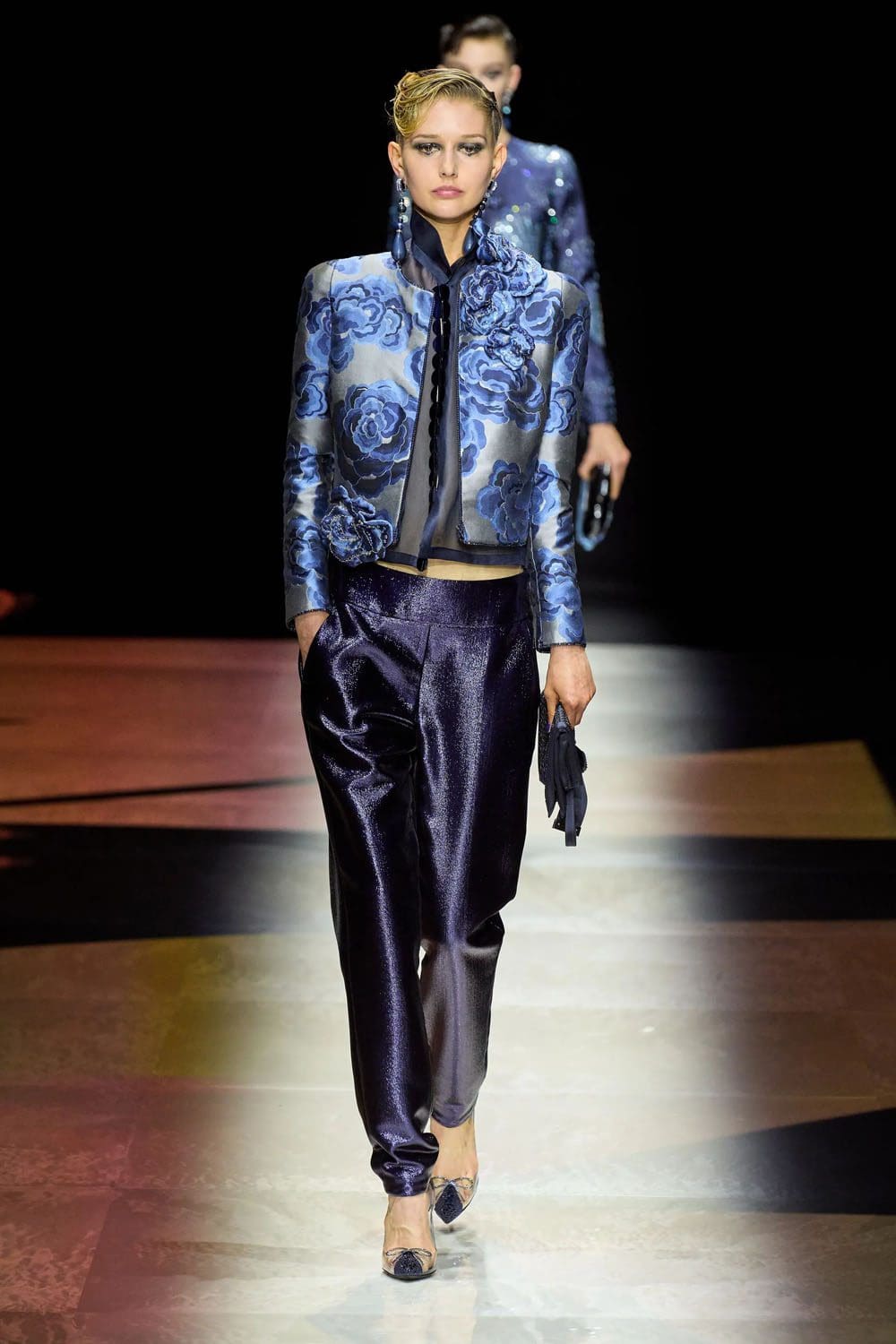 Giorgio Armani Privé outono inverno 2022-2023 Runway revista