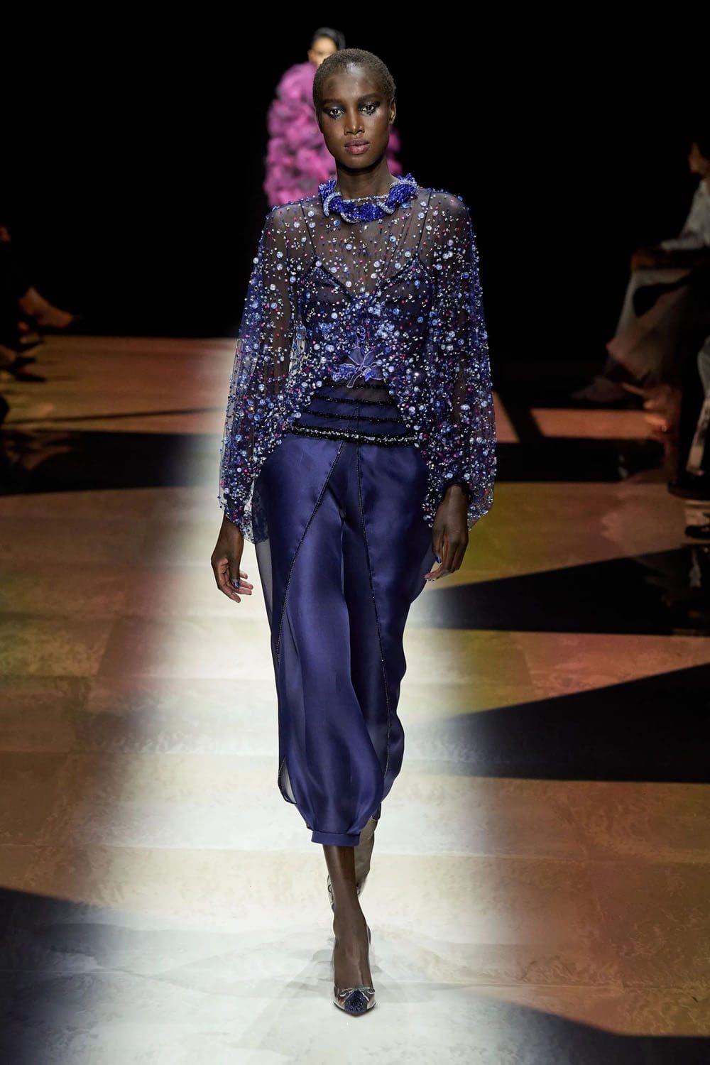 Giorgio Armani Privé outono inverno 2022-2023 Runway revista