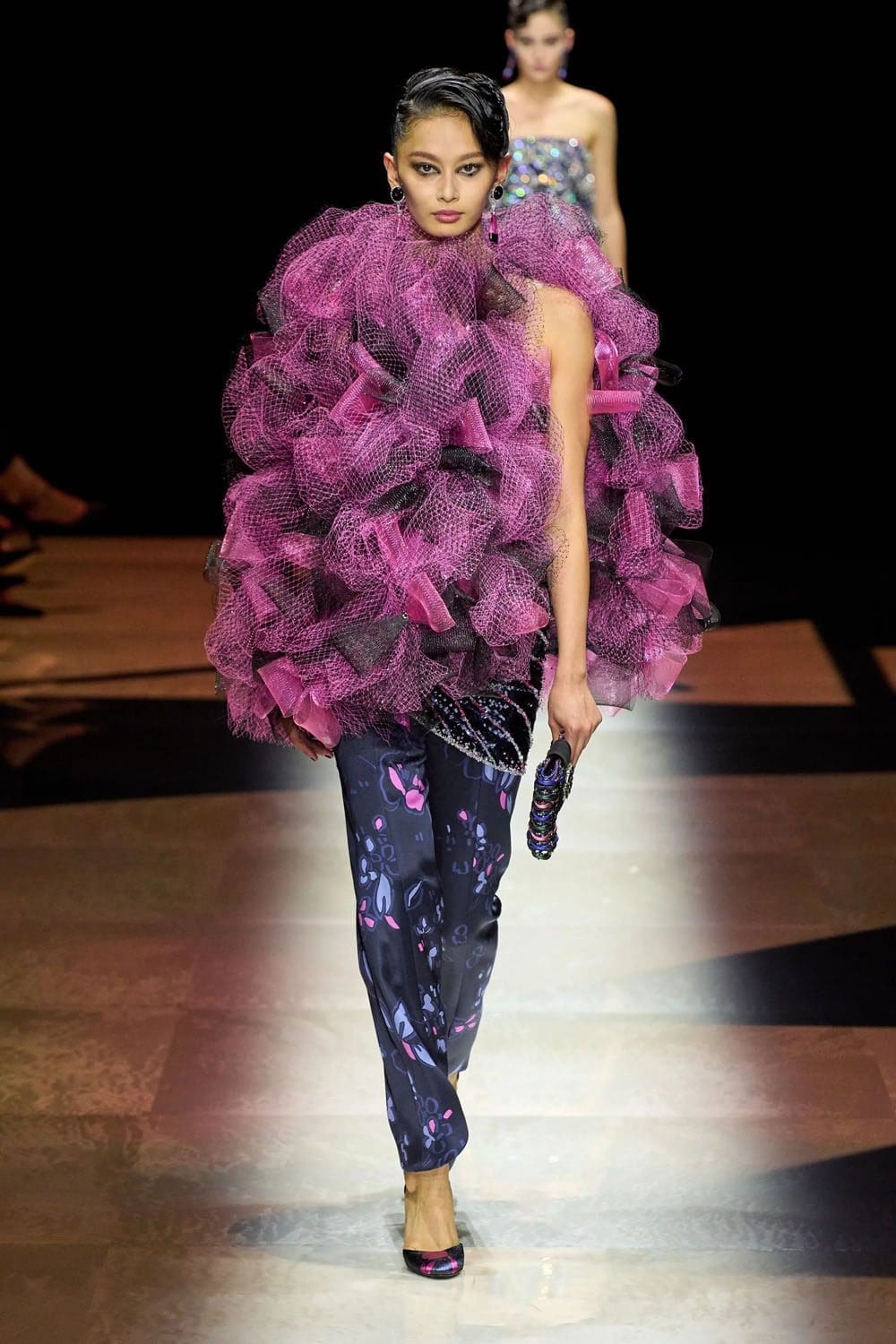 Giorgio Armani Privé outono inverno 2022-2023 Runway revista