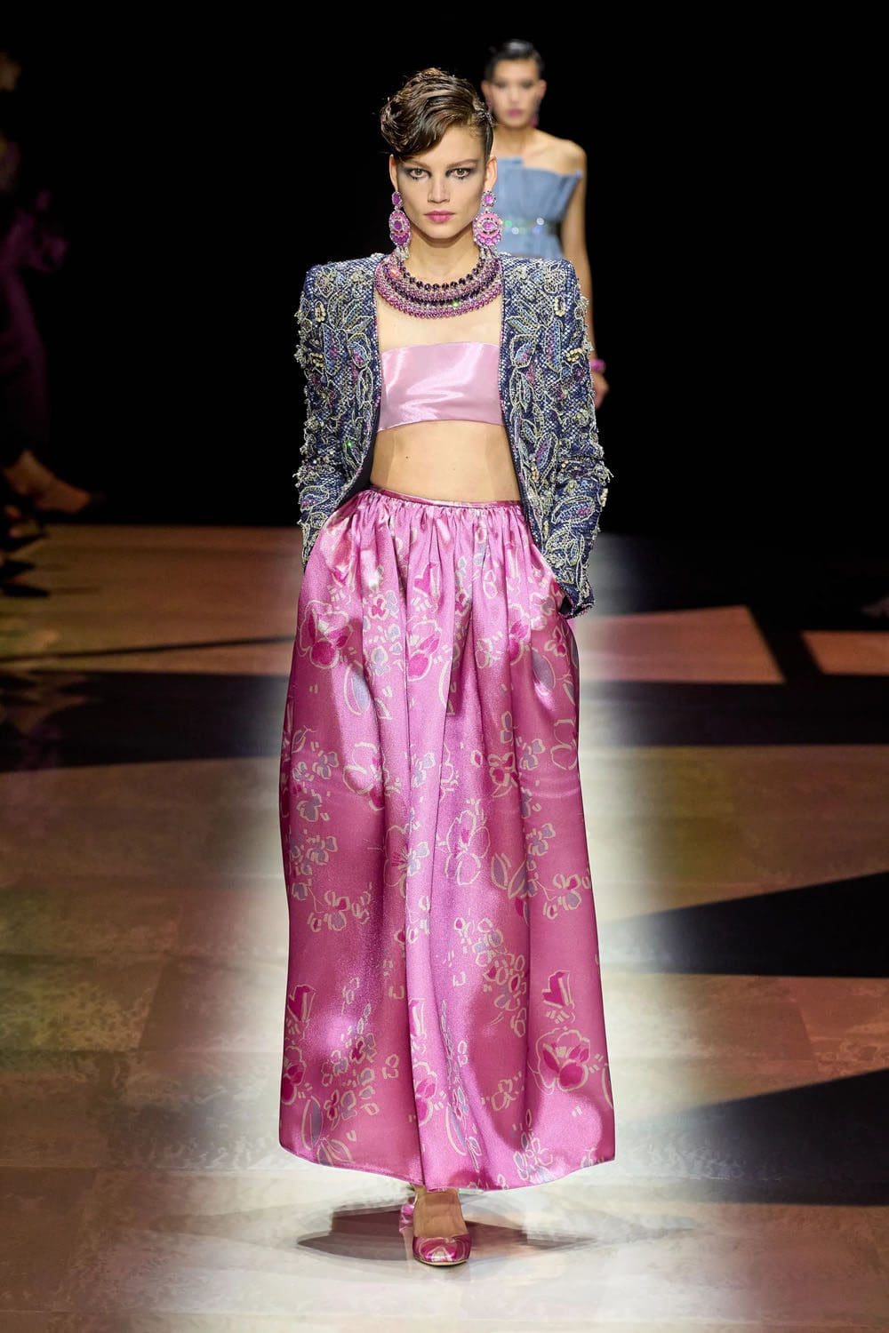 Giorgio Armani Privé outono inverno 2022-2023 Runway revista