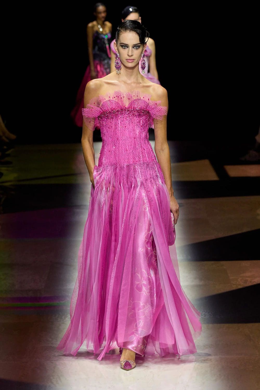 Giorgio Armani Privé outono inverno 2022-2023 Runway revista