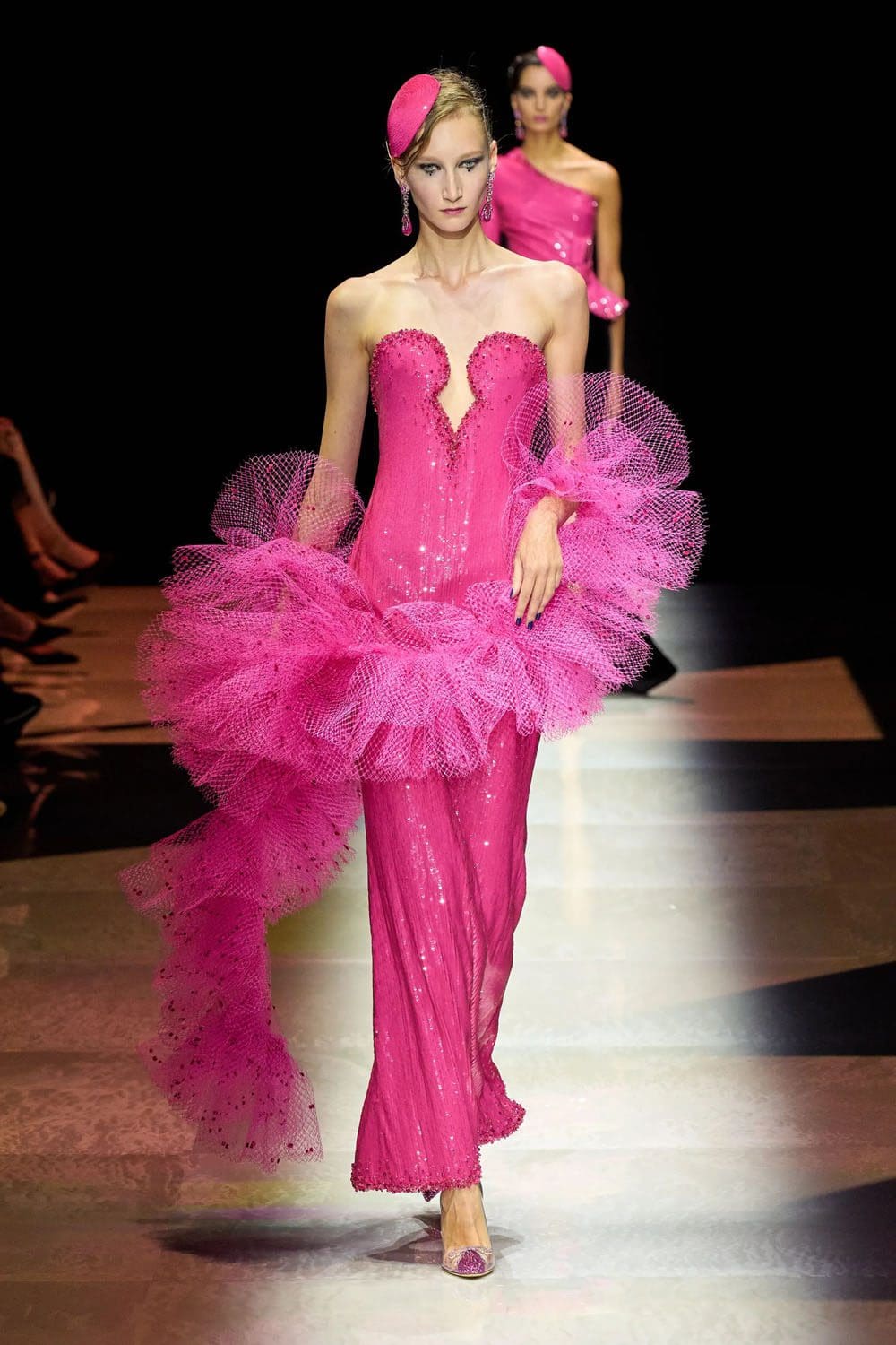 Giorgio Armani Privé outono inverno 2022-2023 Runway revista