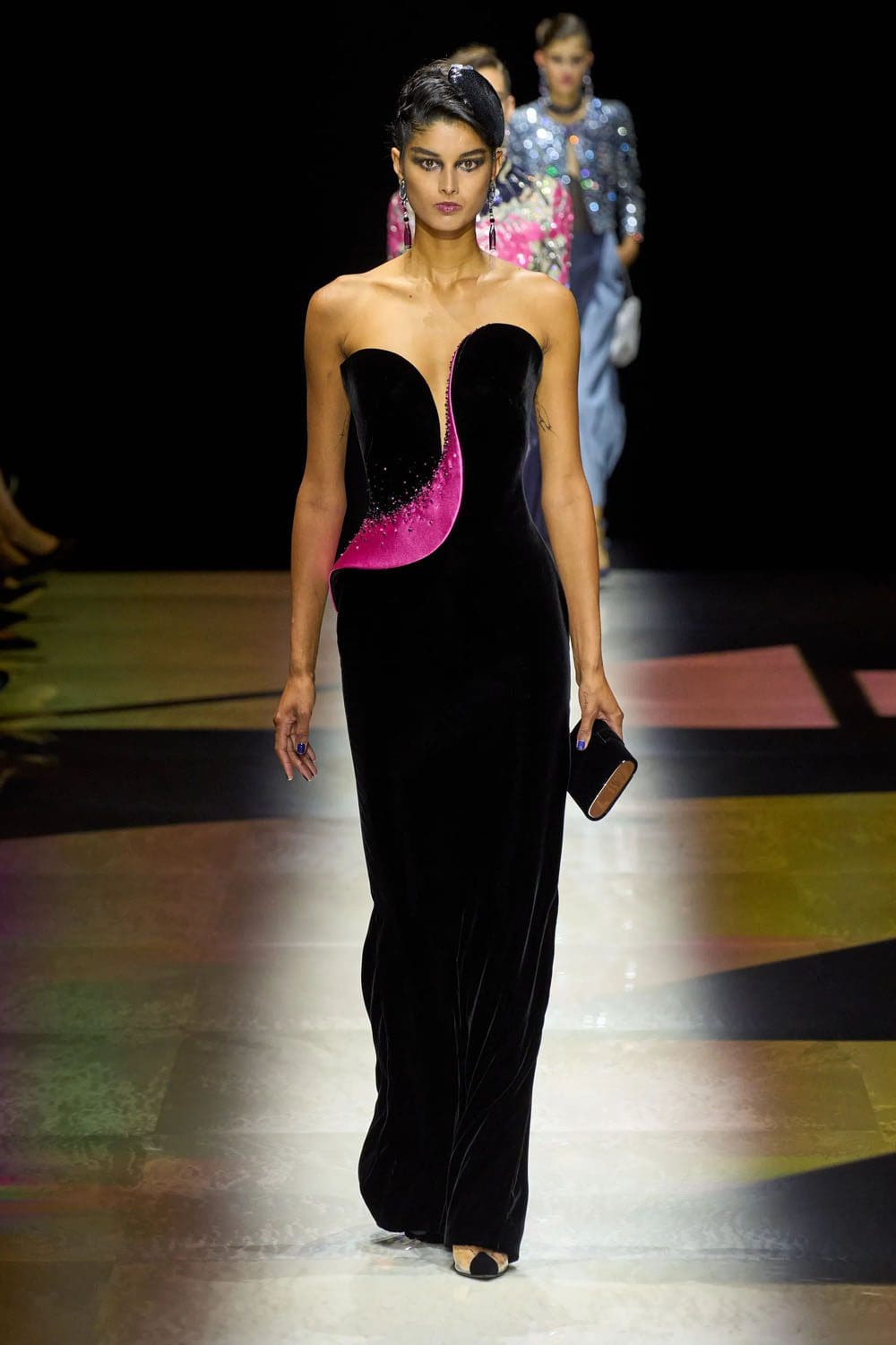 Giorgio Armani Privé outono inverno 2022-2023 Runway revista