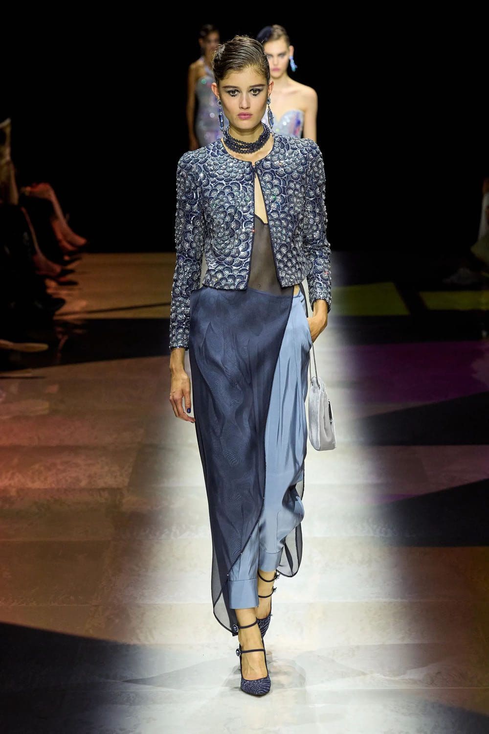 Giorgio Armani Privé outono inverno 2022-2023 Runway revista