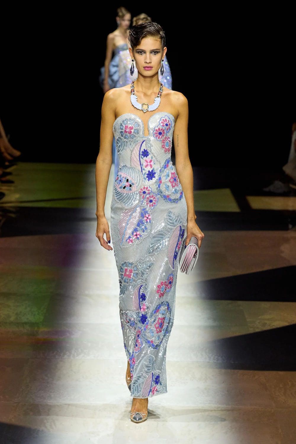 Giorgio Armani Privé outono inverno 2022-2023 Runway revista