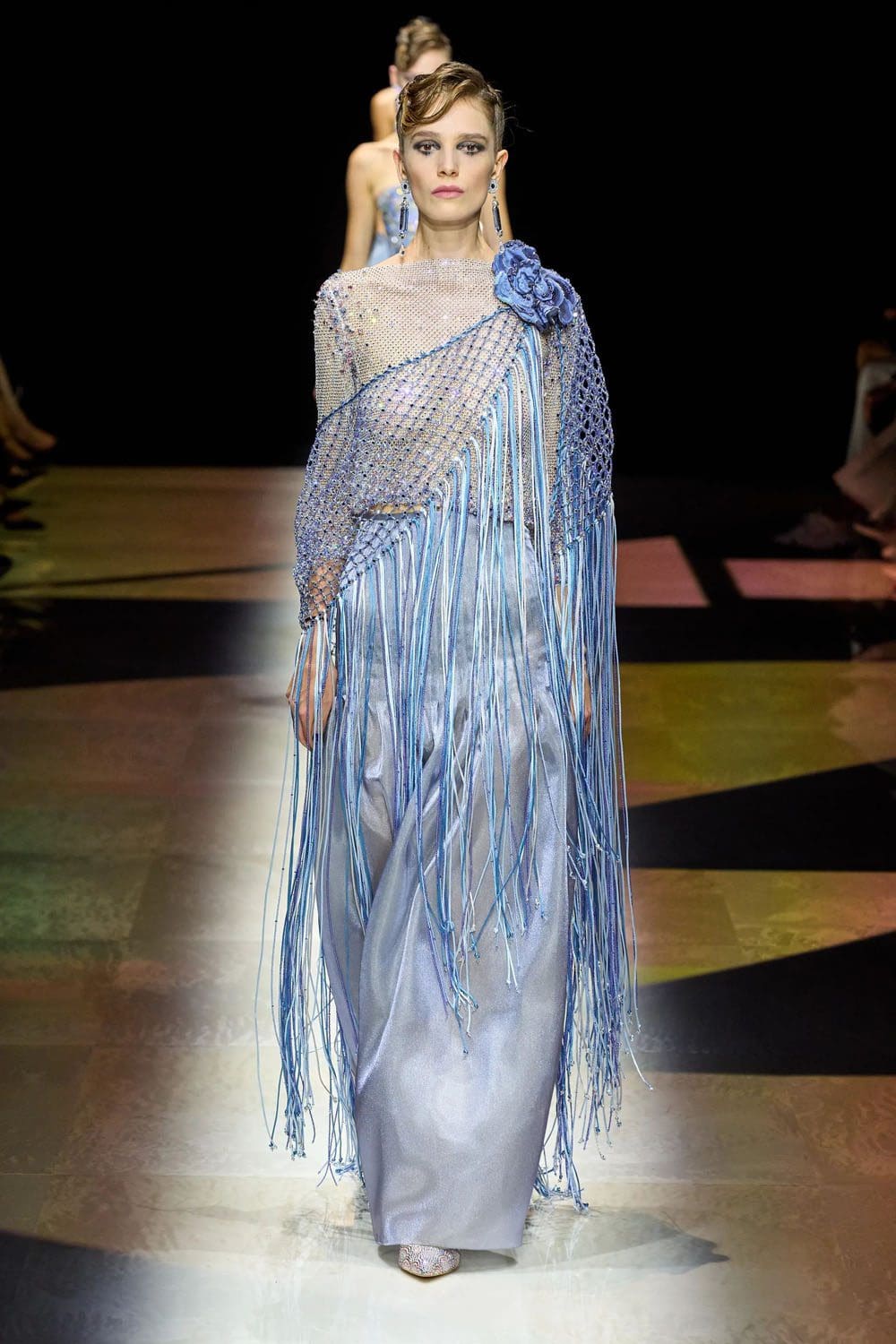 Giorgio Armani Privé outono inverno 2022-2023 Runway revista
