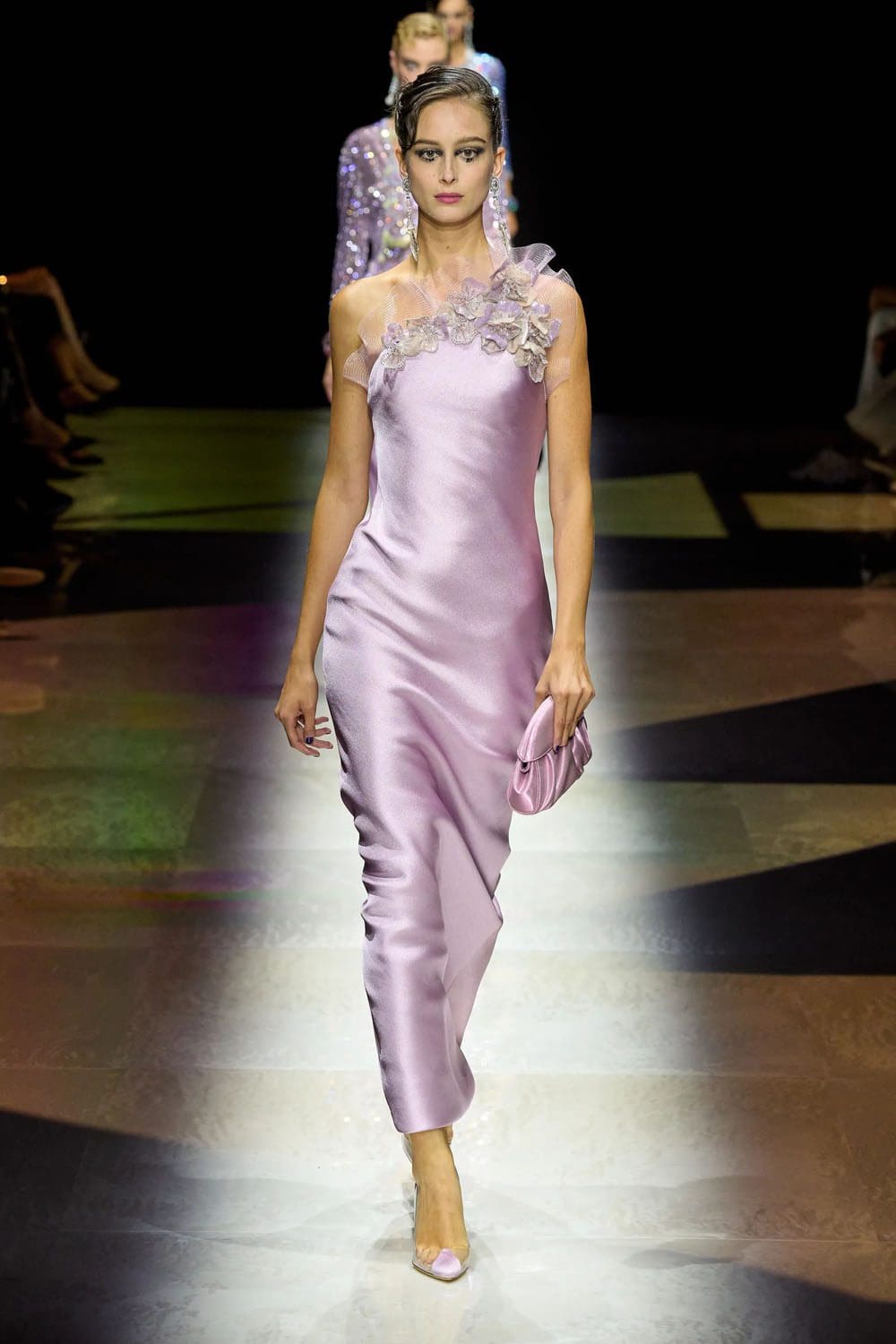 Giorgio Armani Privé outono inverno 2022-2023 Runway revista