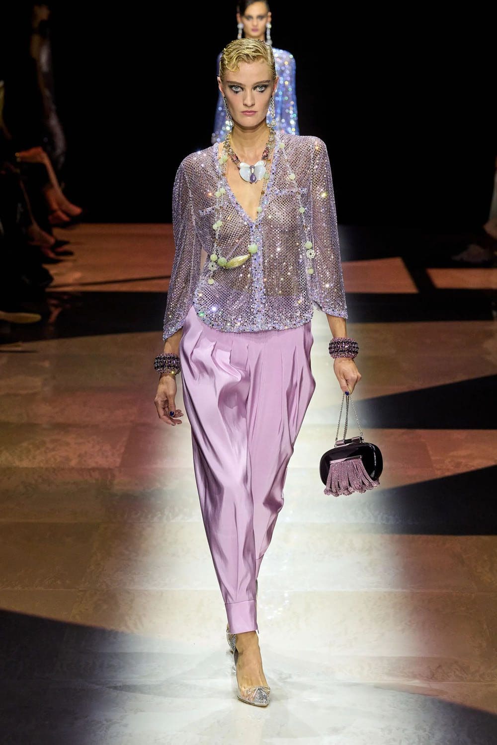 Giorgio Armani Privé outono inverno 2022-2023 Runway revista