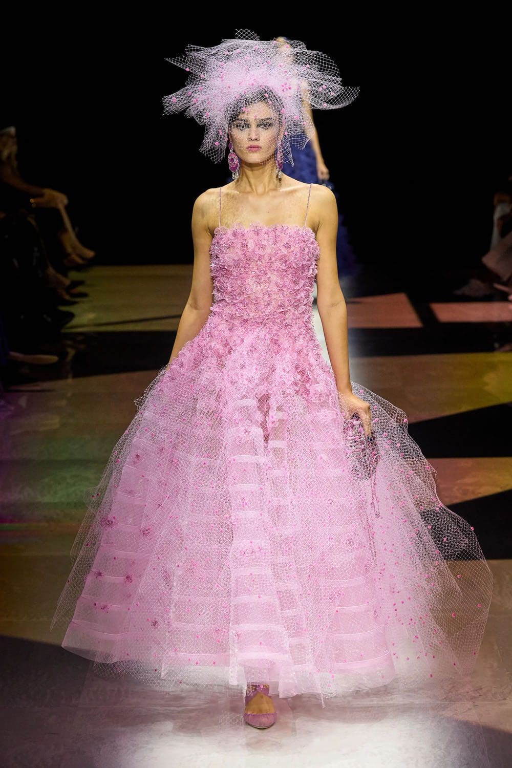 Giorgio Armani Privé outono inverno 2022-2023 Runway revista