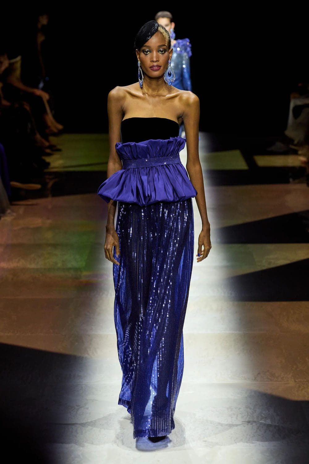Giorgio Armani Privé outono inverno 2022-2023 Runway revista