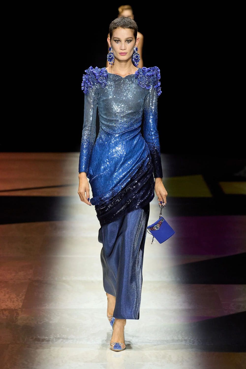 Giorgio Armani Privé outono inverno 2022-2023 Runway revista