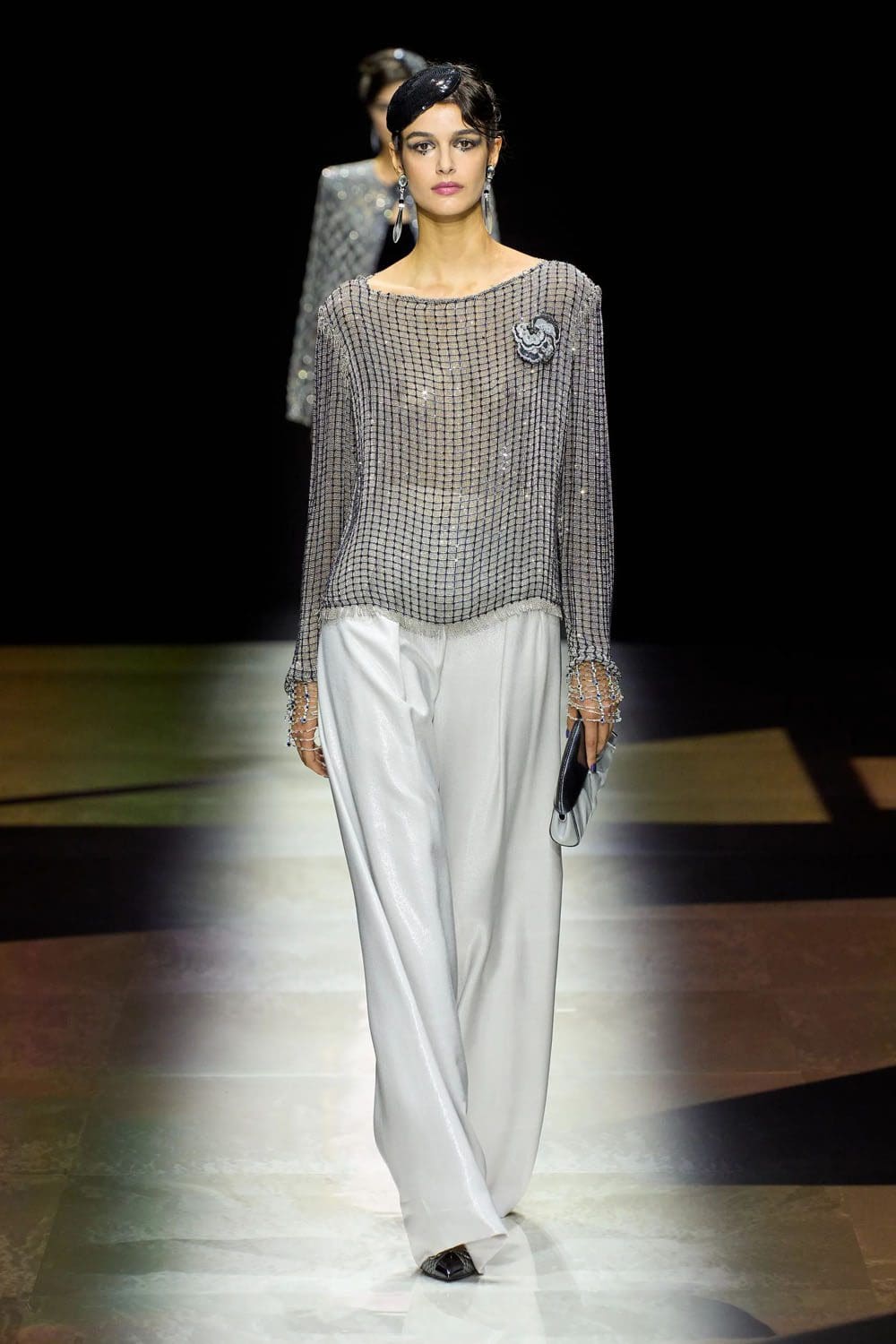Giorgio Armani Privé outono inverno 2022-2023 Runway revista