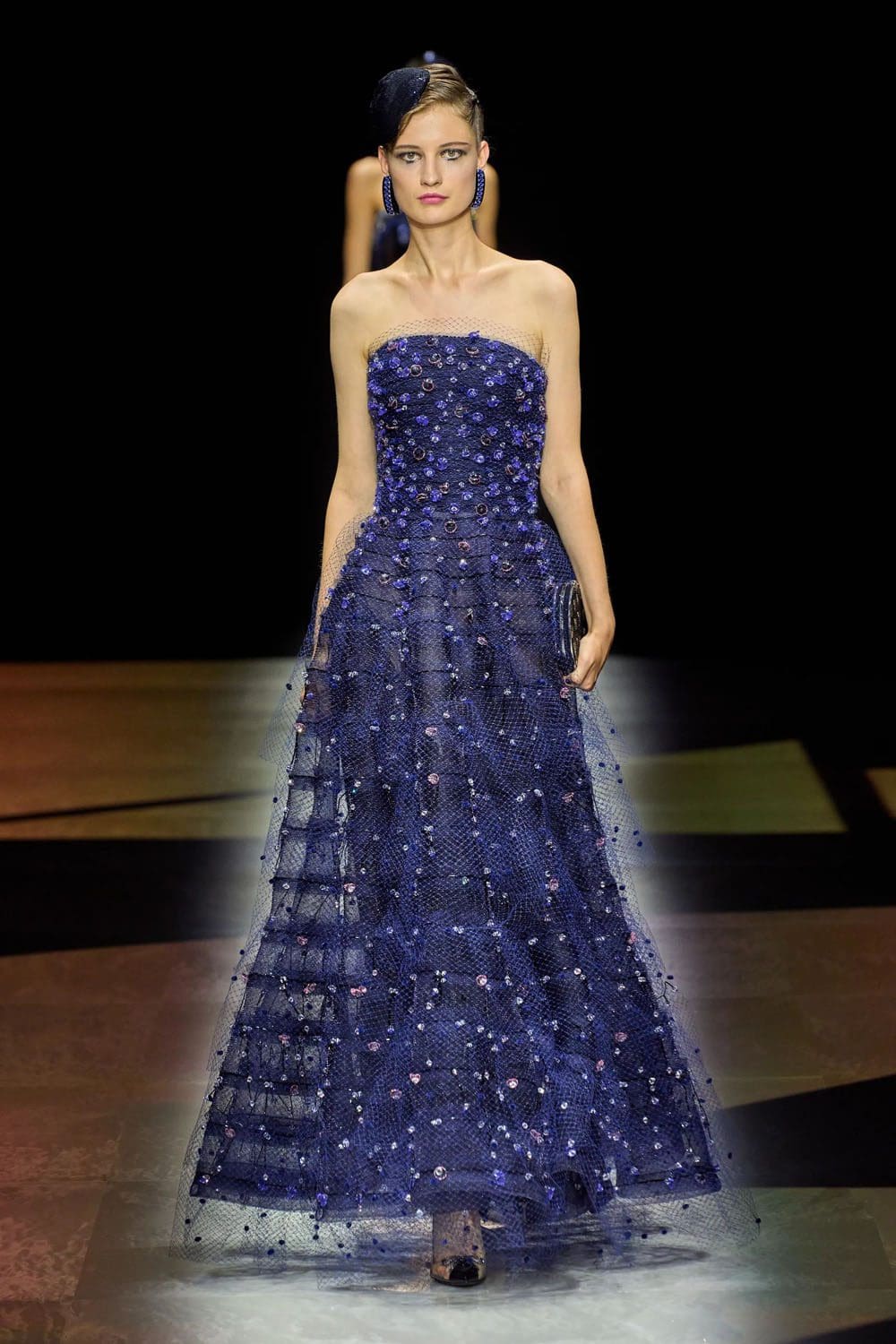 Giorgio Armani Privé outono inverno 2022-2023 Runway revista