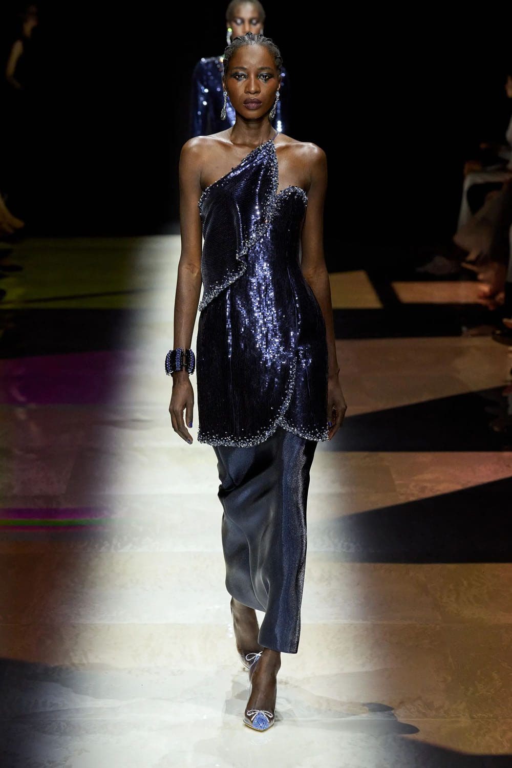 Giorgio Armani Privé outono inverno 2022-2023 Runway revista