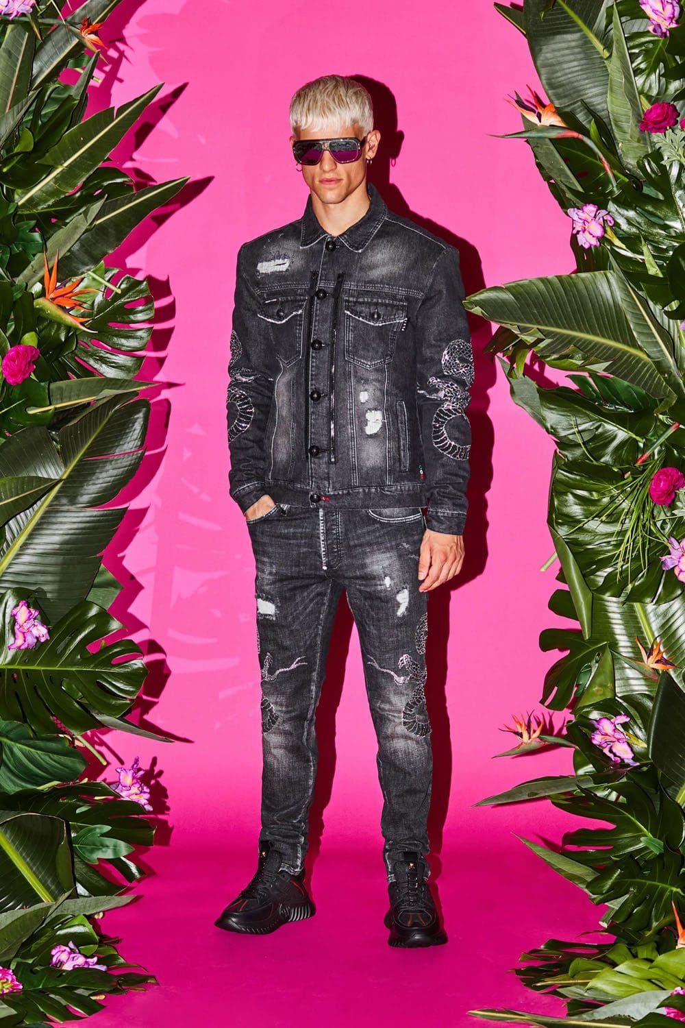 Philipp Plein Resort 2023 Runway revista