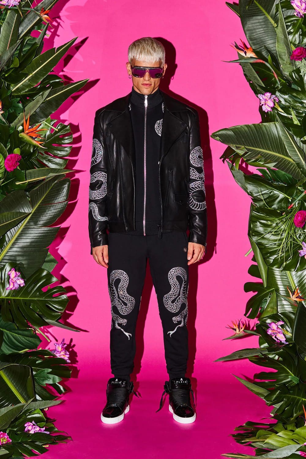 Philipp Plein Resort 2023 Runway revista