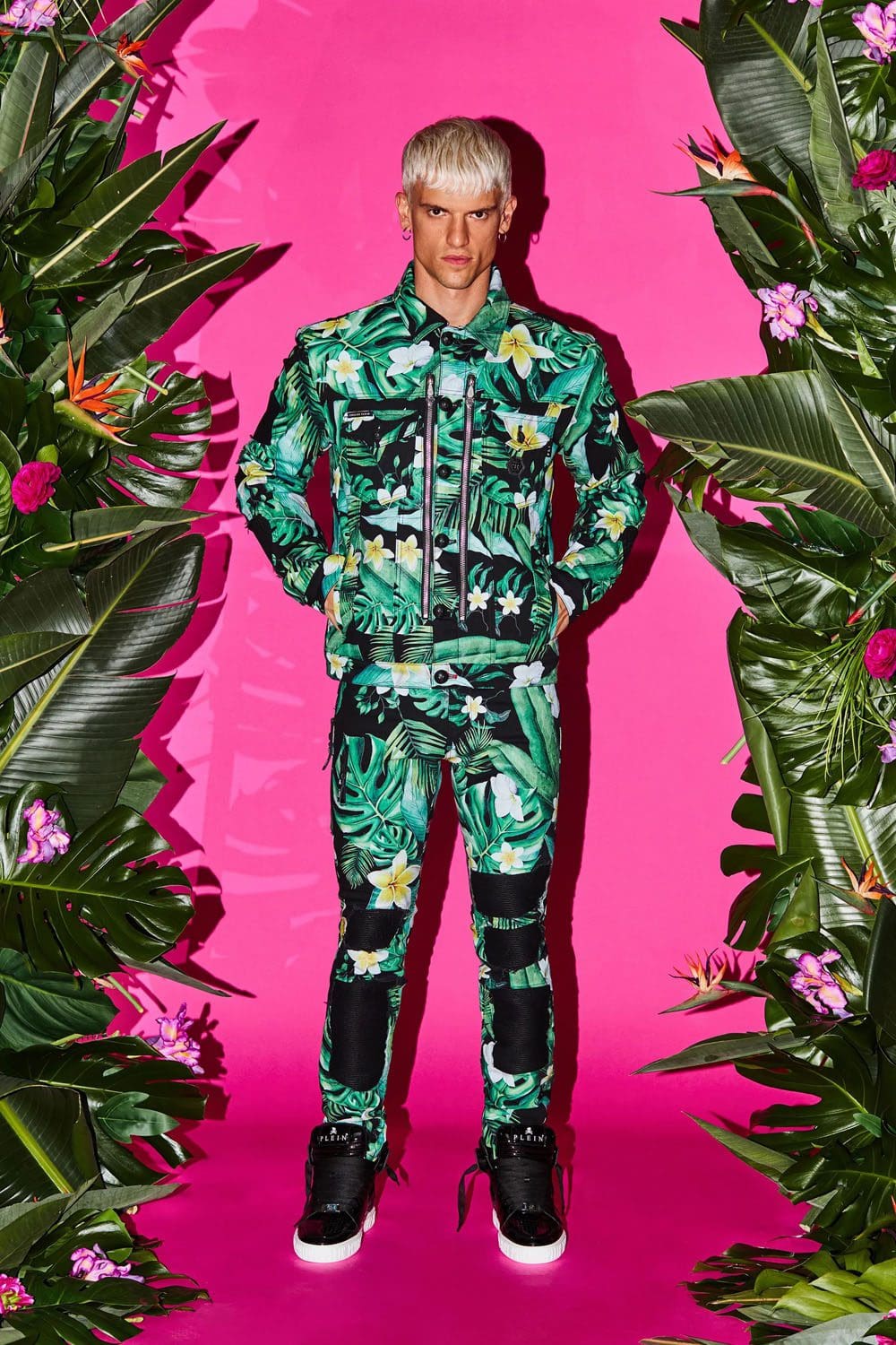 Philipp Plein Resort 2023 Runway revista