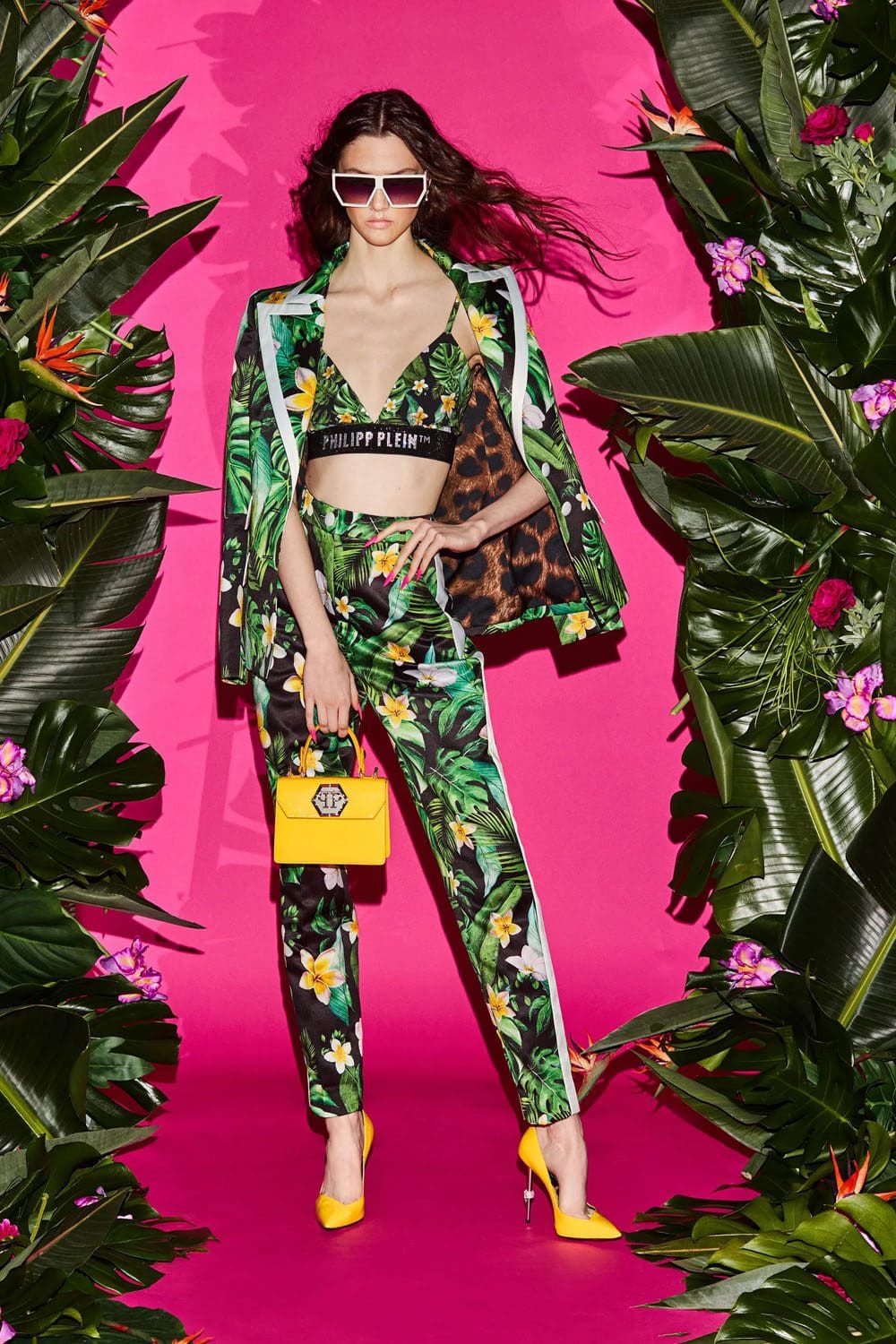 Philipp Plein Resort 2023 Runway revista