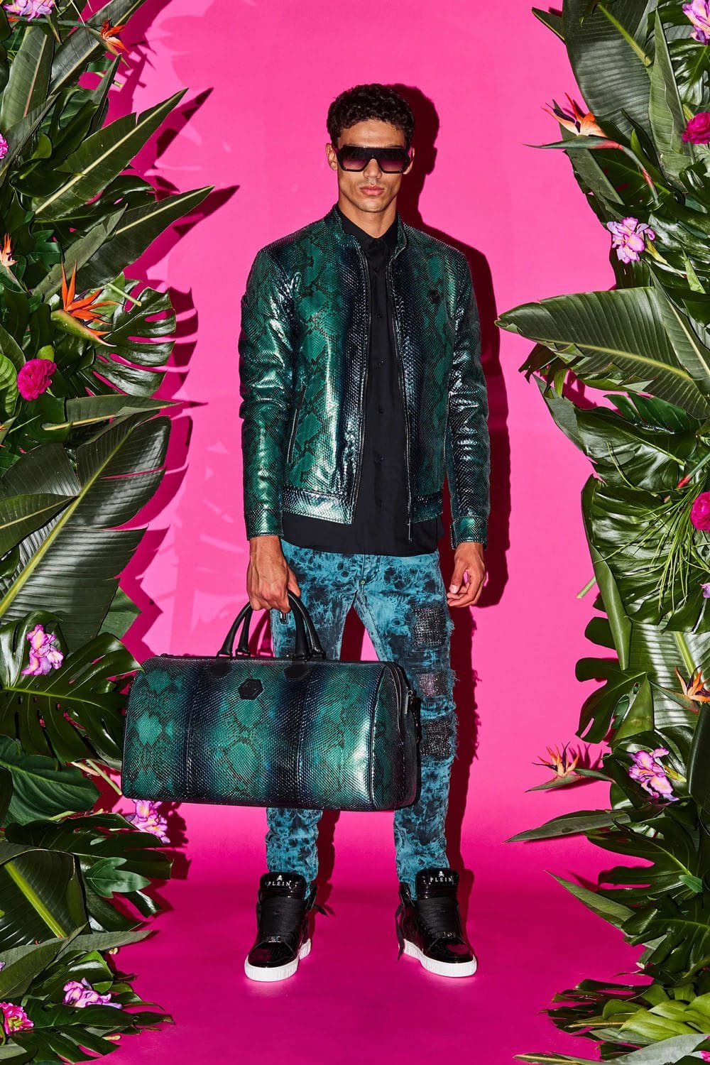 Philipp Plein Resort 2023 Runway revista