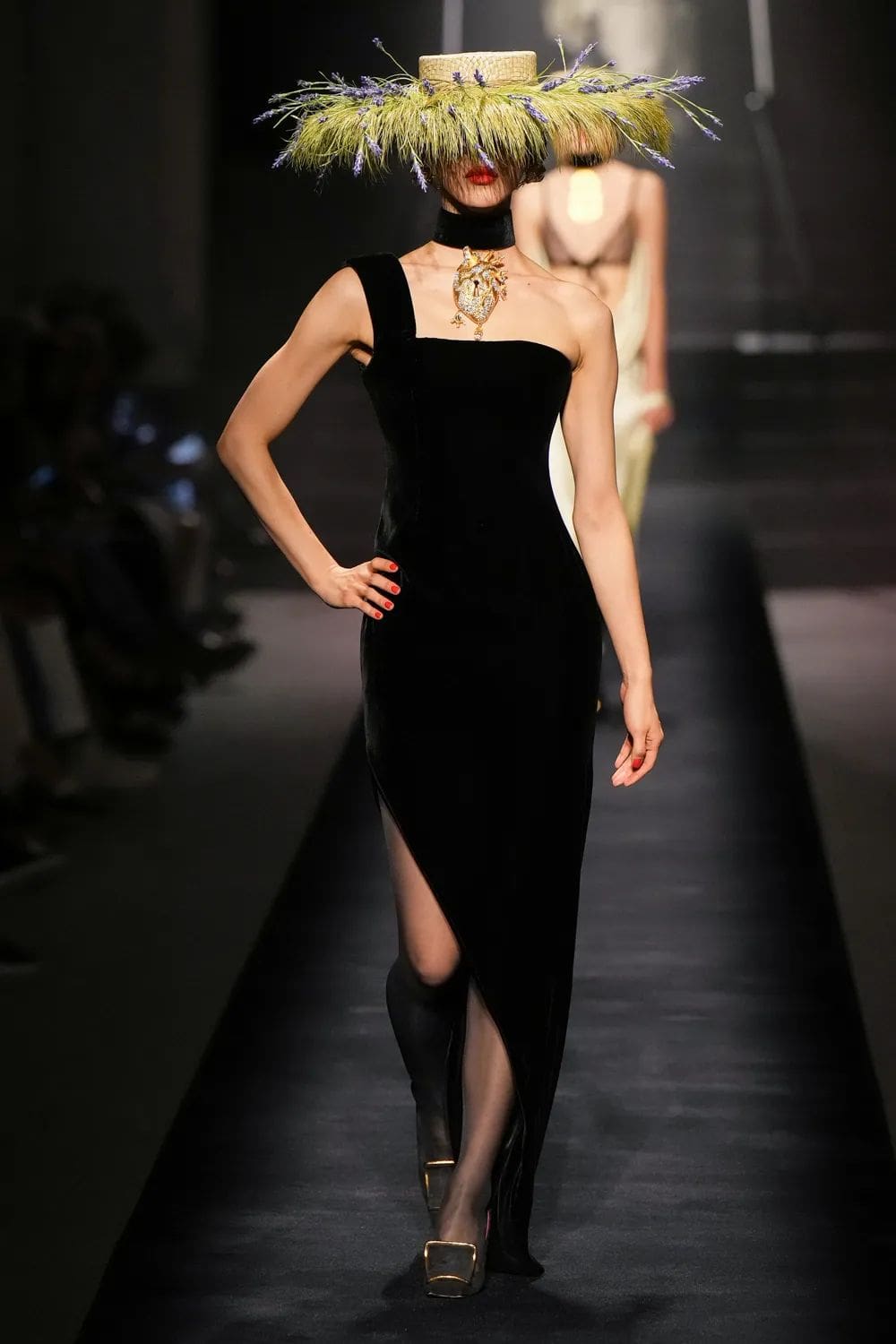 Schiaparelli Couture Herbst 2022-2023 Runway Magazin
