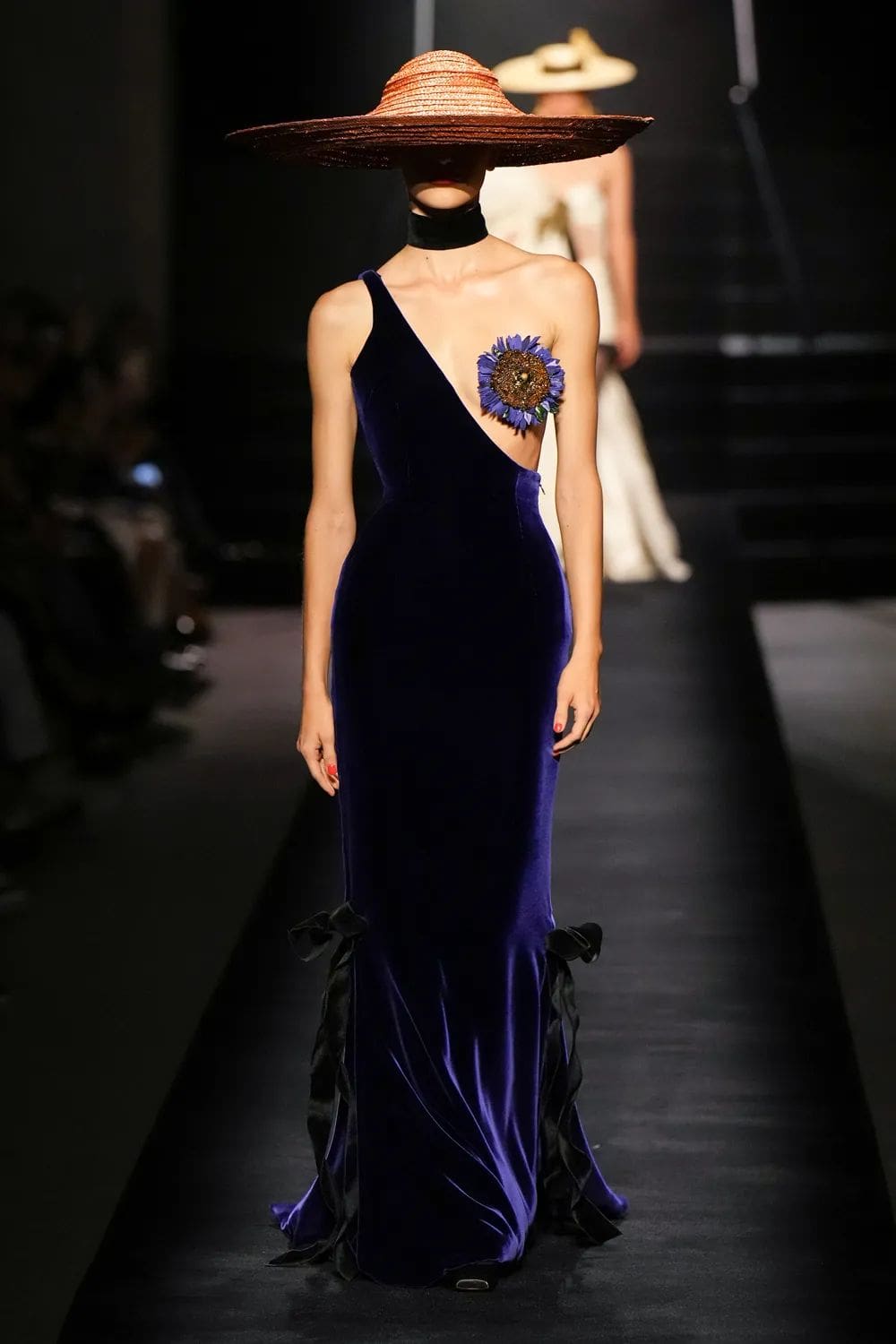 Schiaparelli Couture Herbst 2022-2023 Runway Magazin