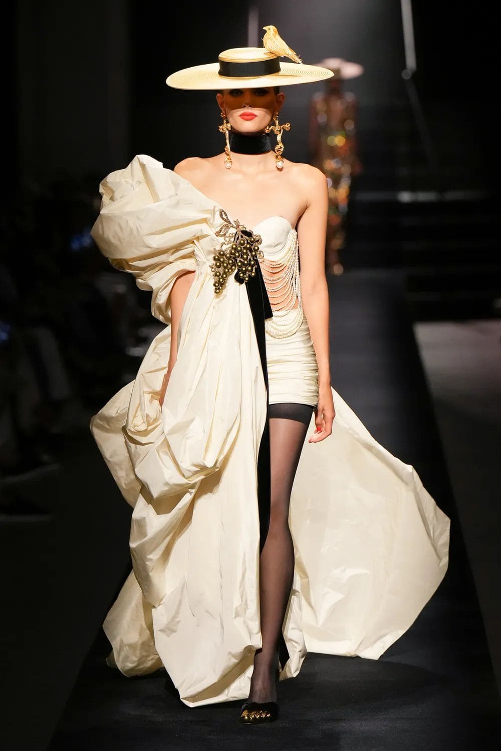 Schiaparelli Couture Herbst 2022-2023 Runway Magazin