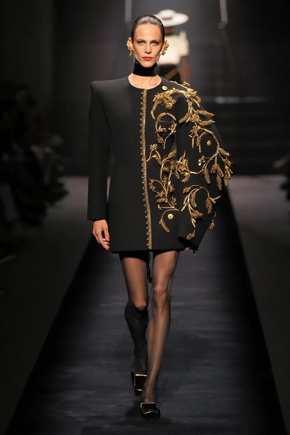 Schiaparelli Couture Herbst 2022-2023 Runway Magazin