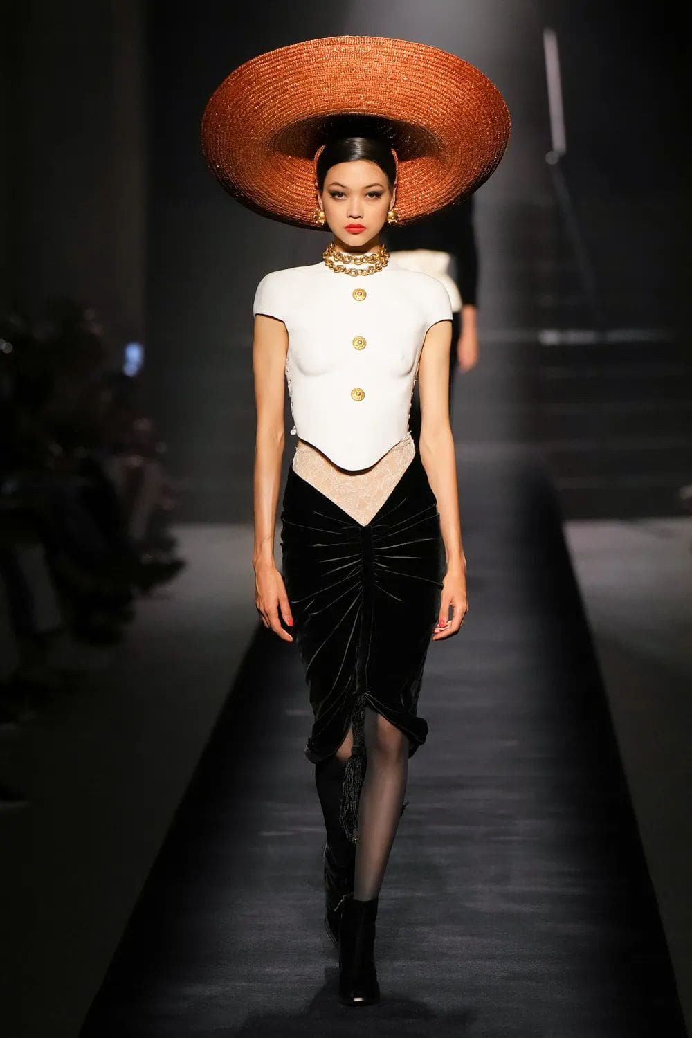 Schiaparelli Couture Herbst 2022-2023 Runway Magazin