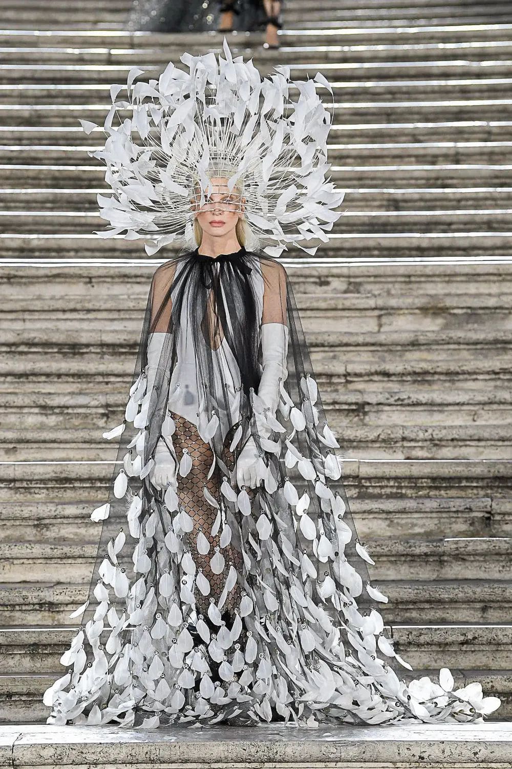 Valentino The Beginning Haute Couture Fall Winter 2022-2023 Runway Magazine