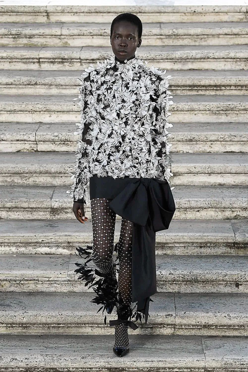 Valentino The Beginning Haute Couture Fall Winter 2022-2023 Runway Magazine