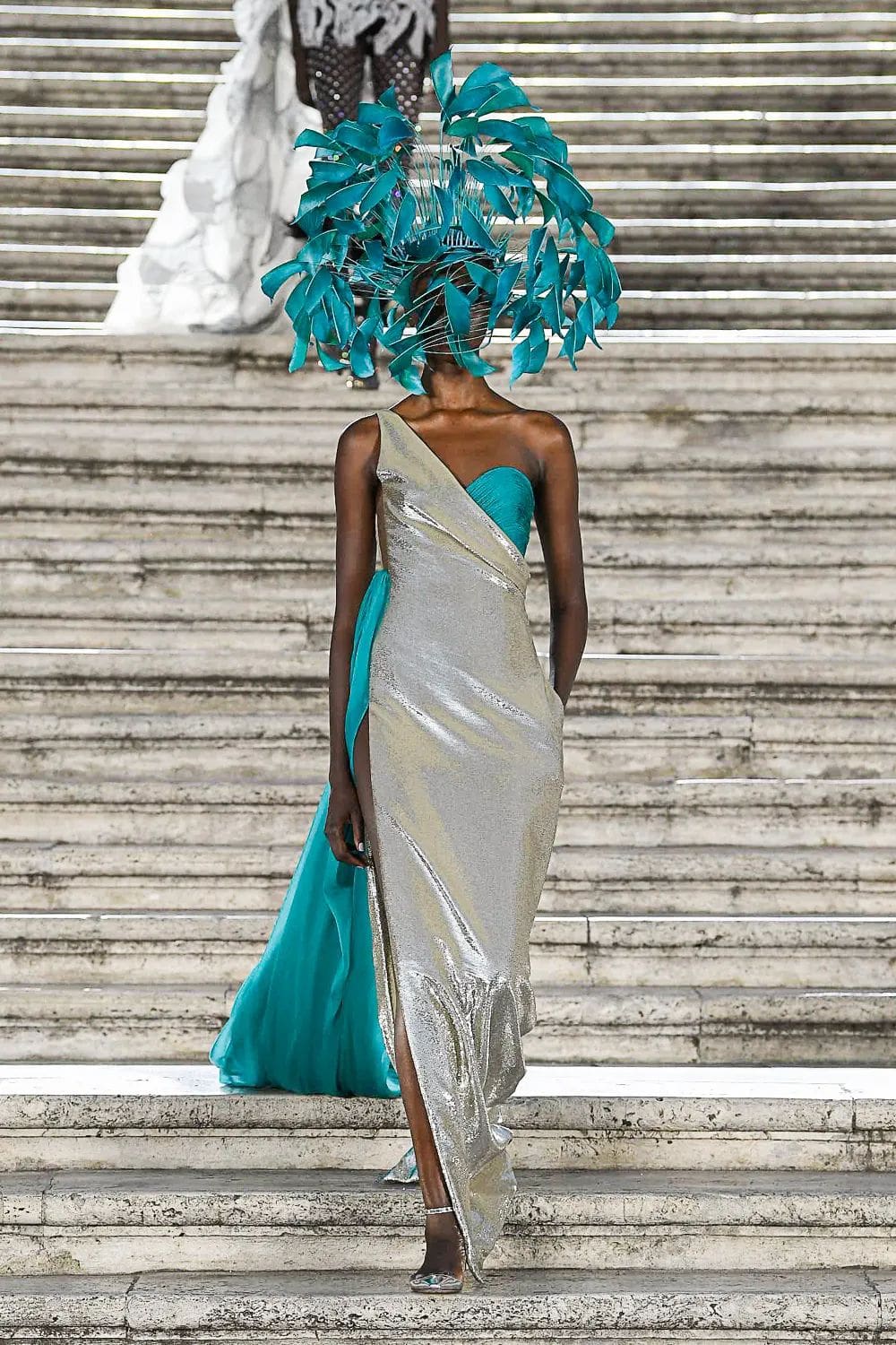 Valentino The Beginning Haute Couture Fall Winter 2022-2023 Runway Magazine
