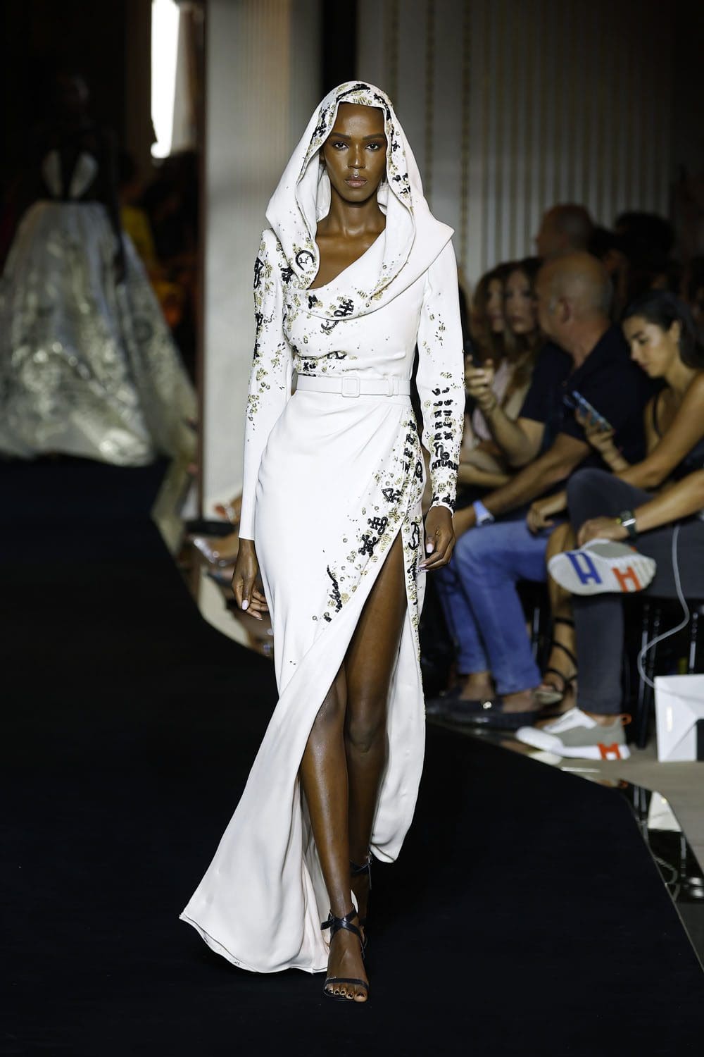 Zuhair Murad Haute Couture Fall 2022-2023 Runway Magazine