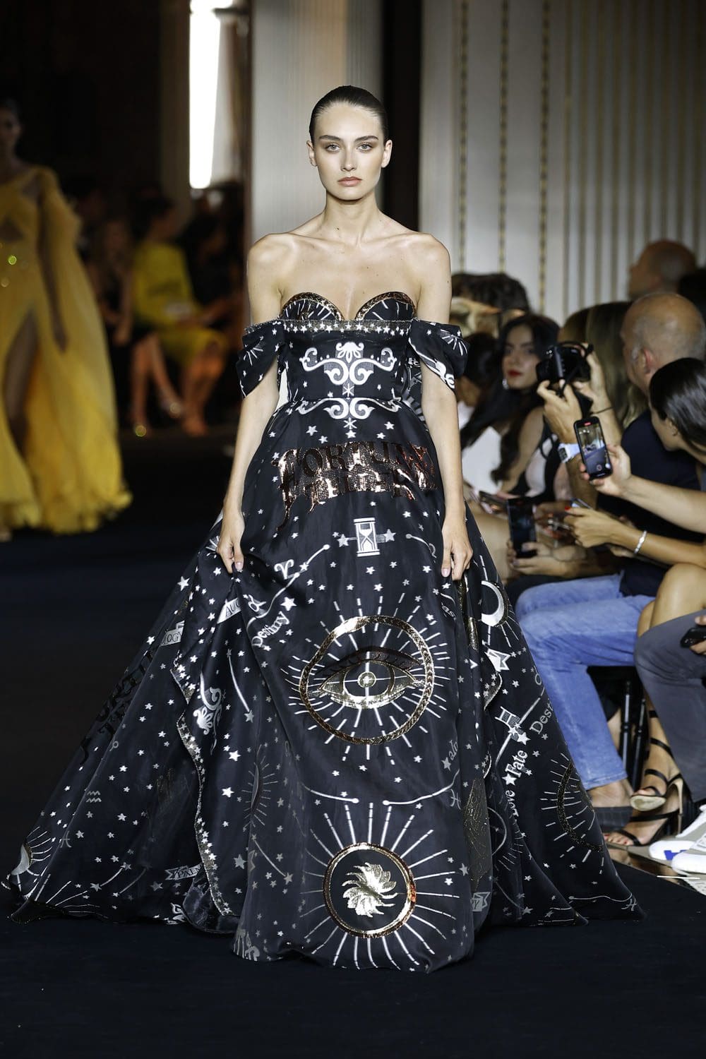 Zuhair Murad Haute Couture Fall 2022-2023 Runway Magazine