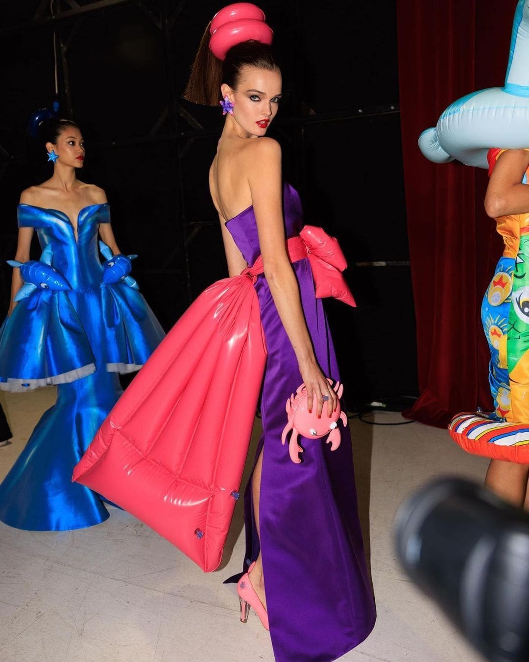 Moschino Primavera Verão 2023 Runway revista