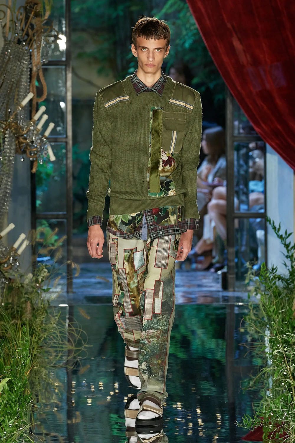 Антонио Маррас Весна Лето 2023 Милан Runway Магазины