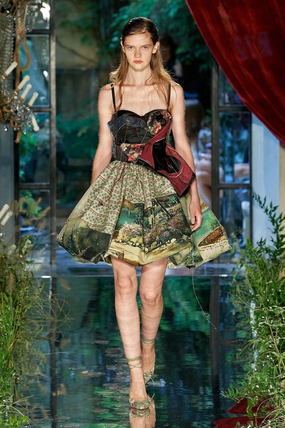Антонио Маррас Весна Лето 2023 Милан Runway Магазины