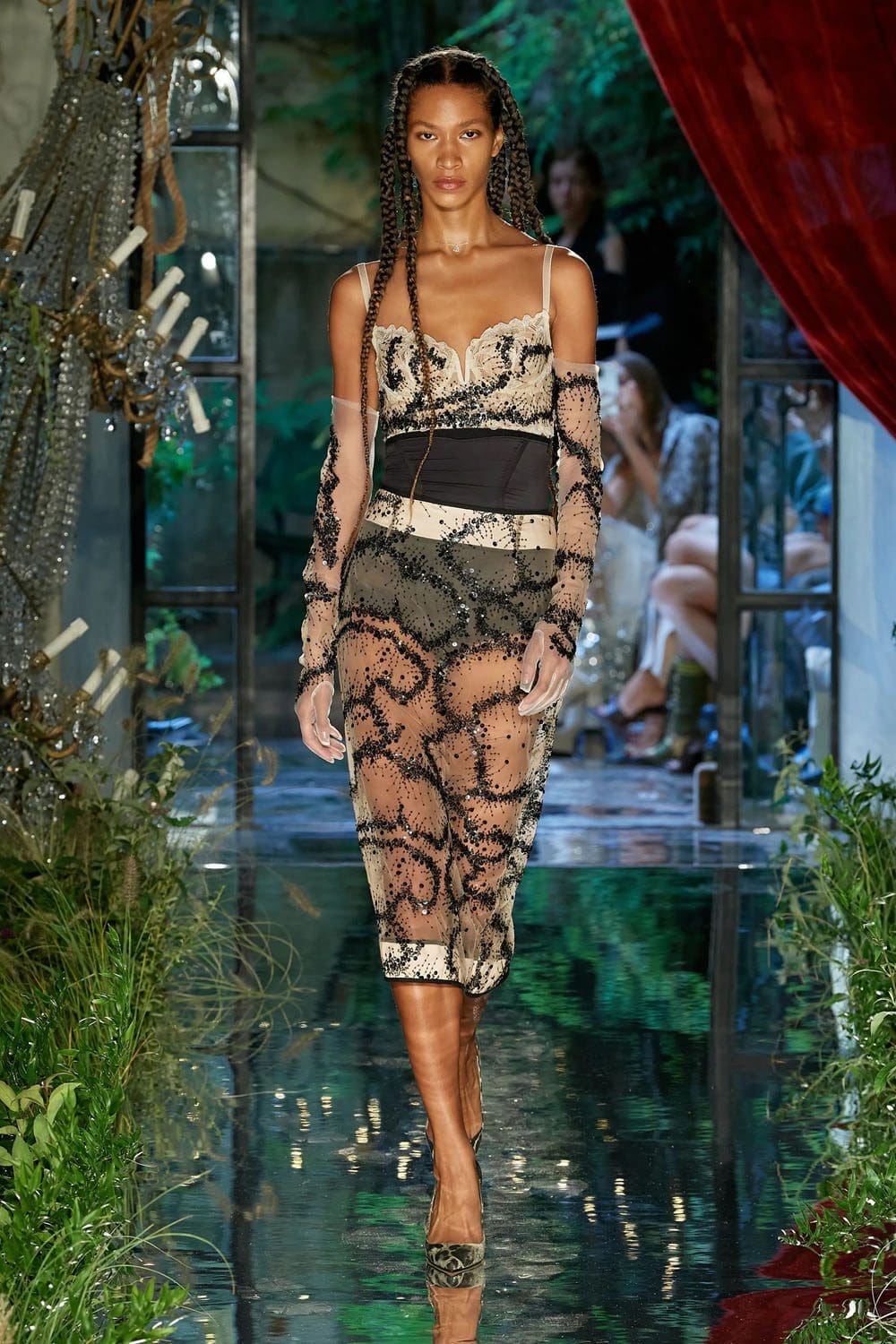 Антонио Маррас Весна Лето 2023 Милан Runway Магазины