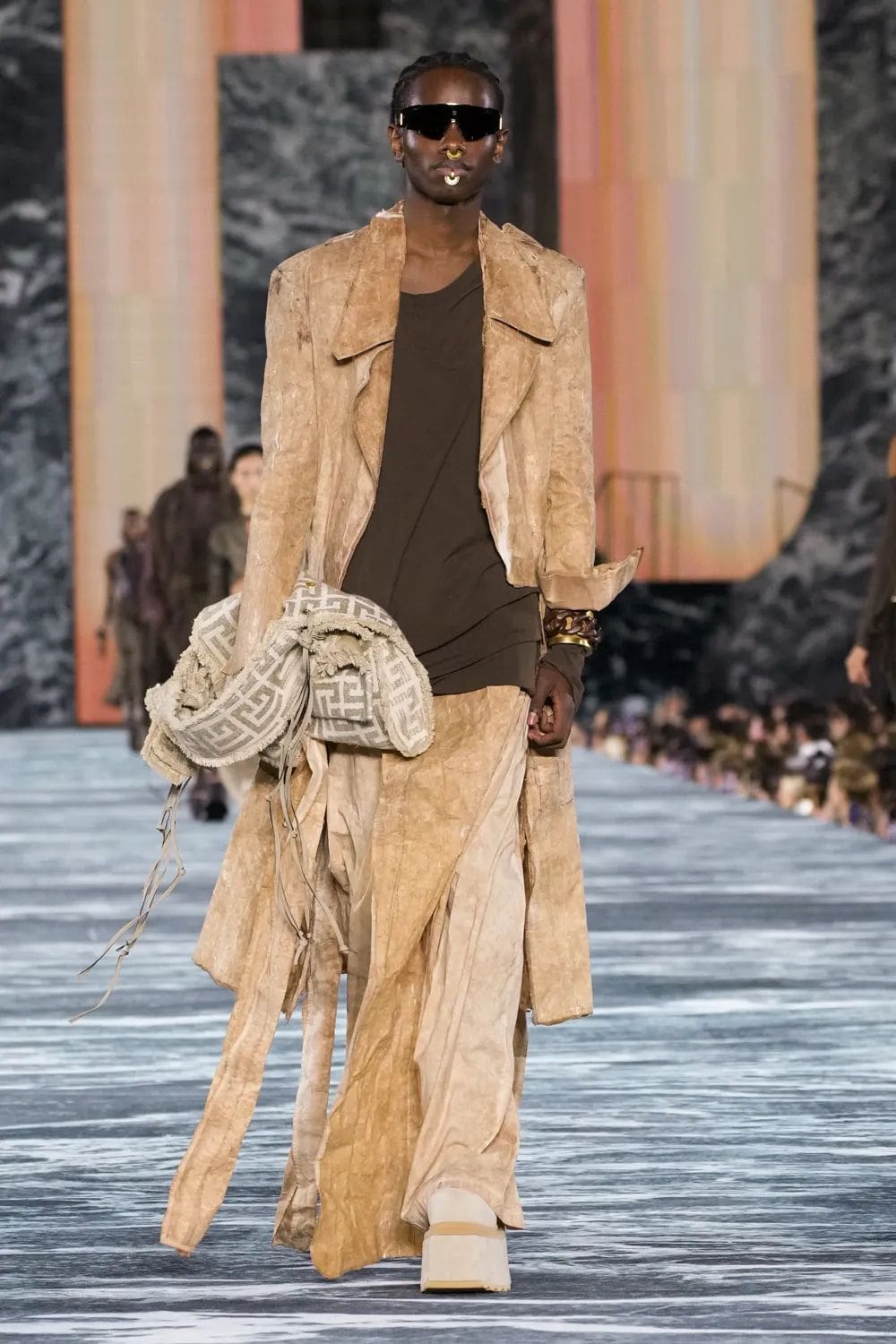Balmain 春夏 2023 Runway 杂志