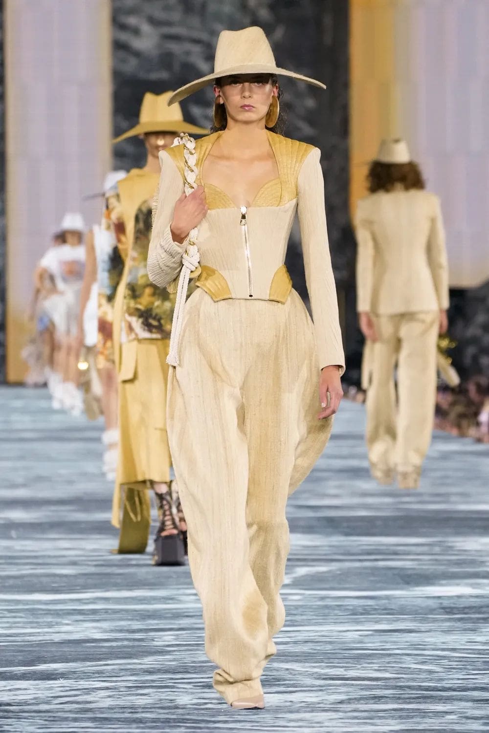 Balmain 春夏 2023 Runway 杂志