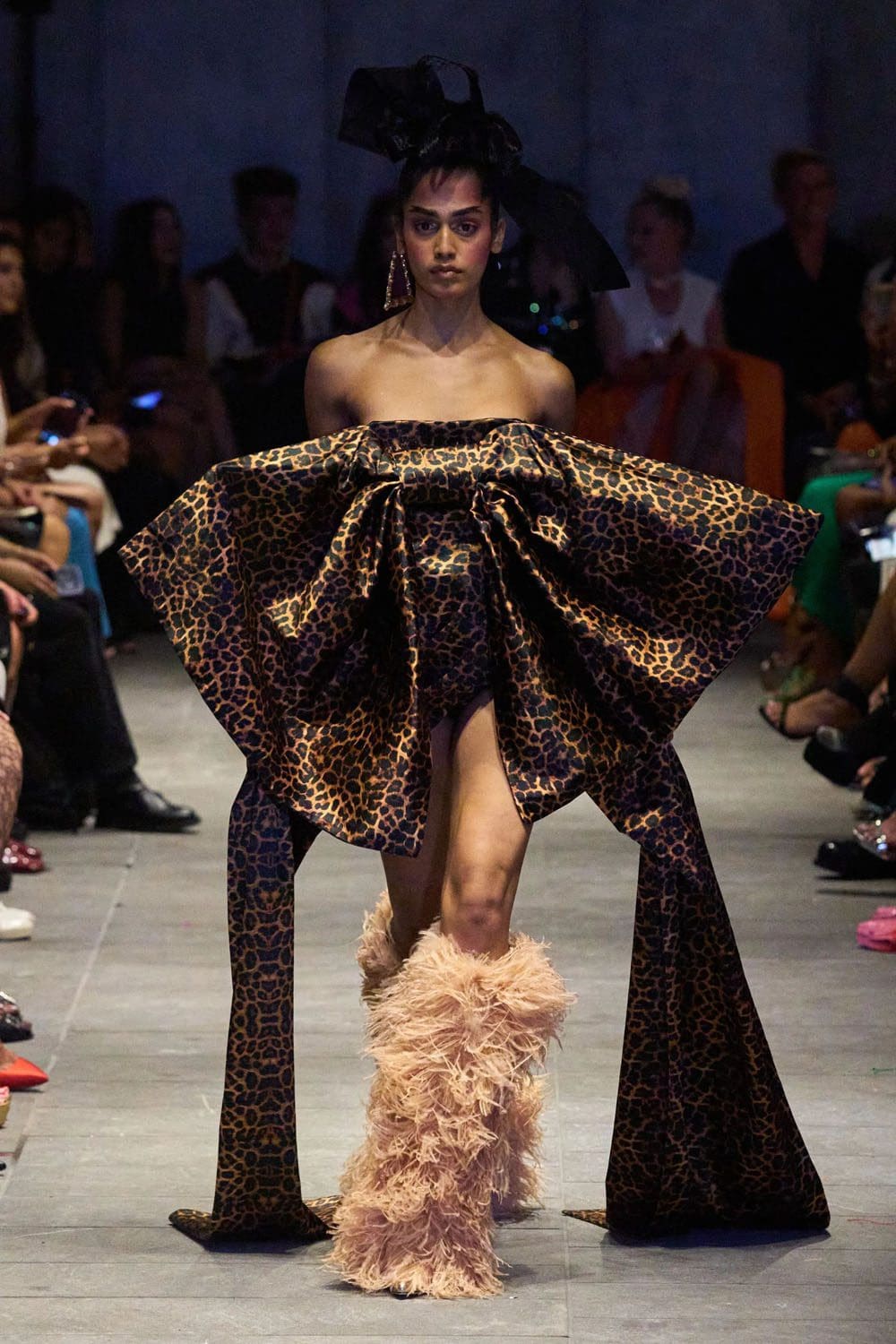 Christian Cowan Frühling Sommer 2023 Berlin Runway Magazin