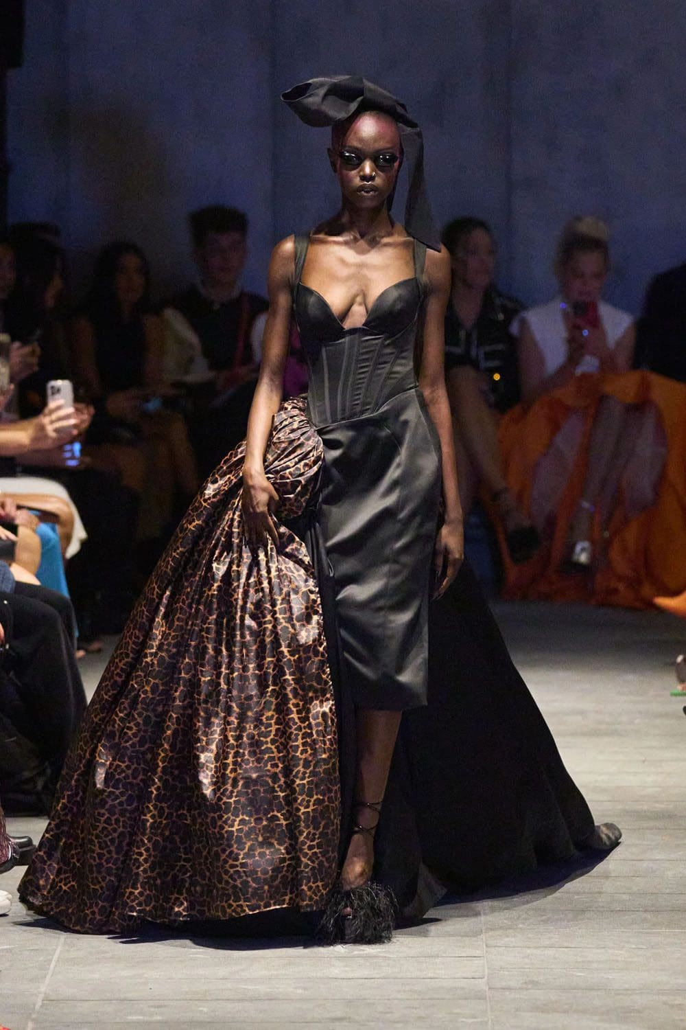 Christian Cowan Frühling Sommer 2023 Berlin Runway Magazin