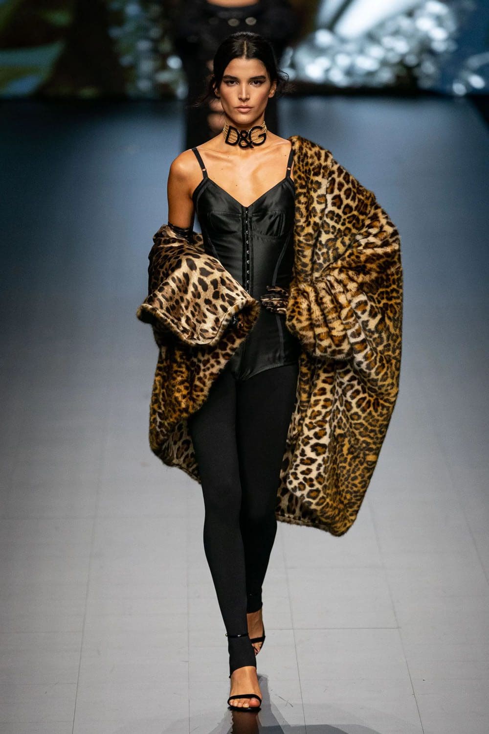 Dolce Gabbana Mulheres Primavera Verão 2023 Runway revista