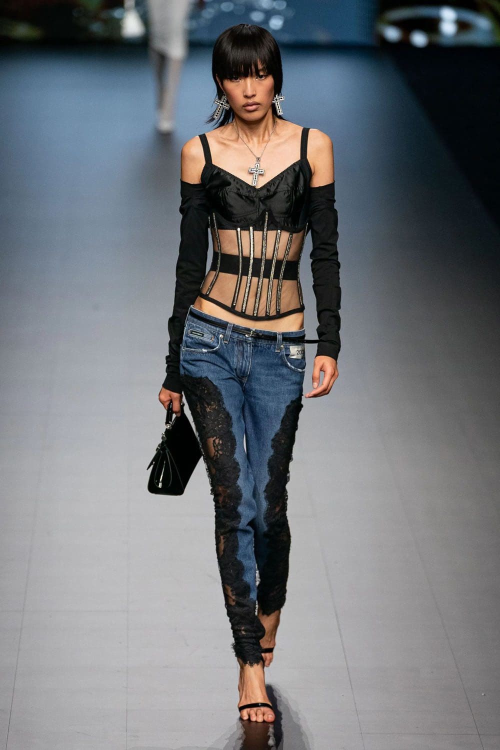 Dolce Gabbana Mulheres Primavera Verão 2023 Runway revista