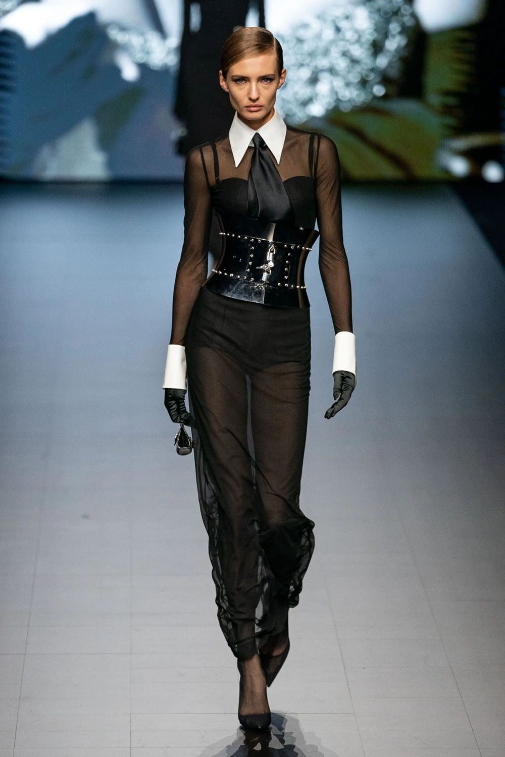 Dolce Gabbana Mulheres Primavera Verão 2023 Runway revista