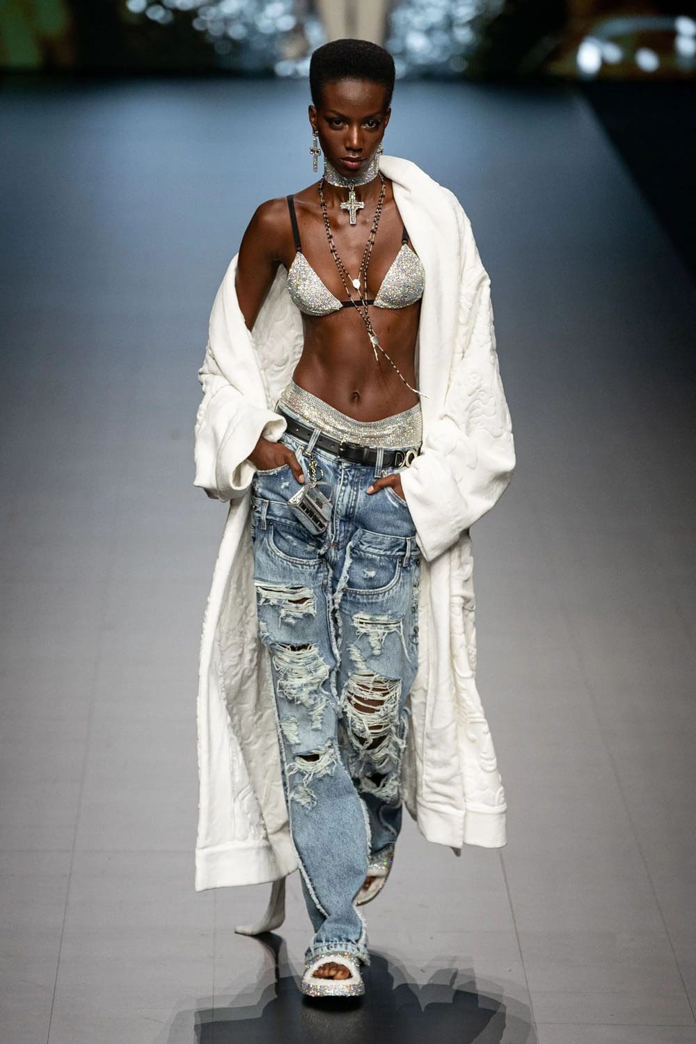 Dolce Gabbana Mulheres Primavera Verão 2023 Runway revista