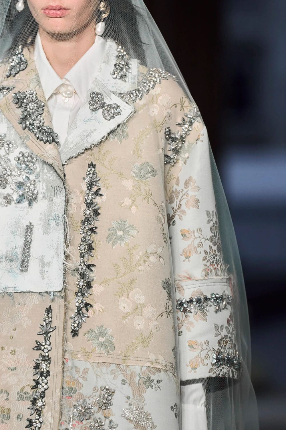 Erdem 春夏 2023 伦敦 Runway 杂志