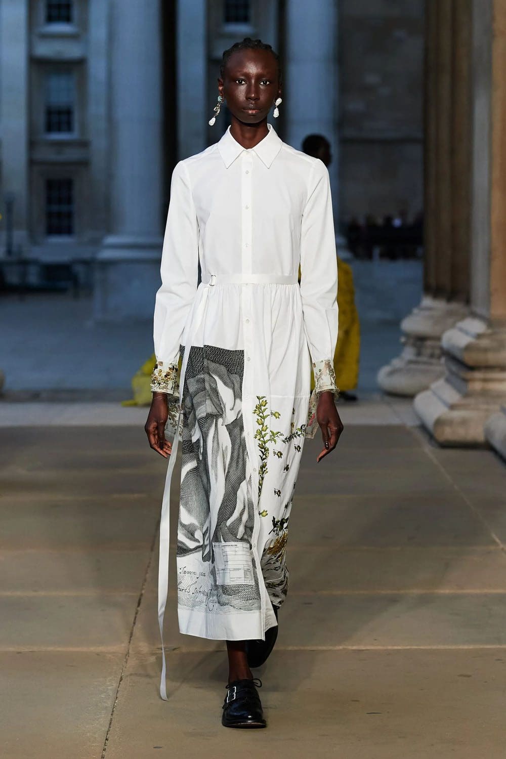 Erdem 春夏 2023 伦敦 Runway 杂志
